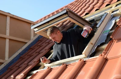 Pose de fenêtres de toit Velux à Rouzède